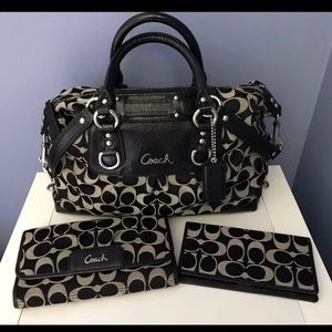 Coach Handbag Set *GUC*